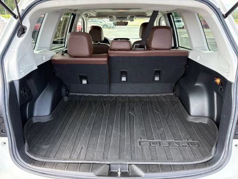 Used 2018 Subaru Forester 2.5i Touring AWD/4WD image 10