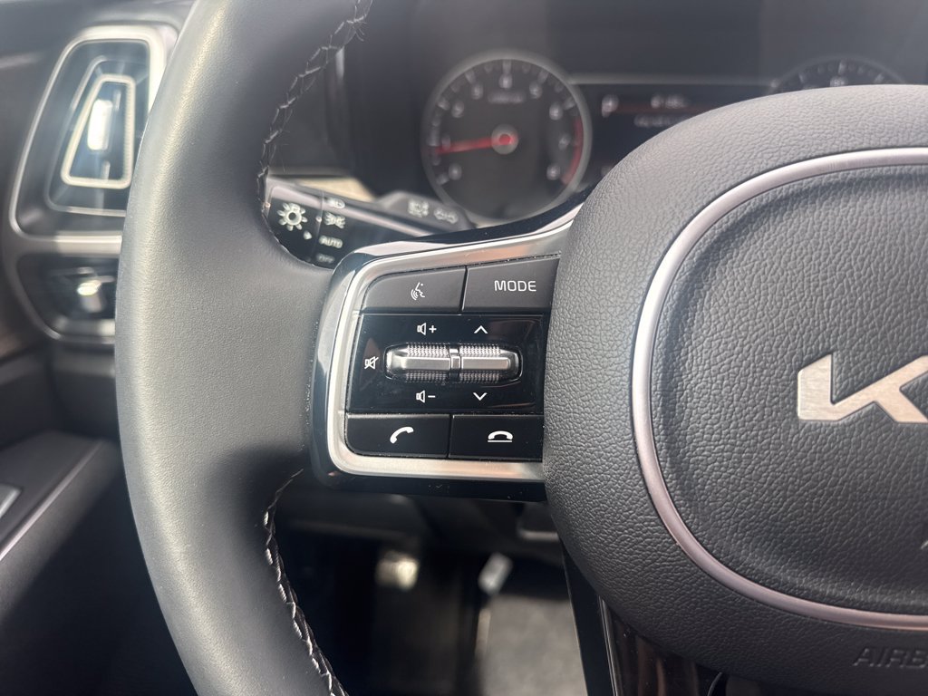 Used 2023 Kia Sorento S AWD/4WD image 15