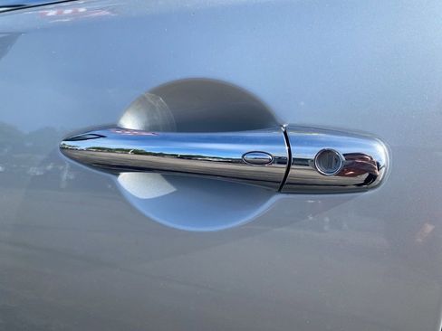 Used 2023 Nissan Armada SV image 13