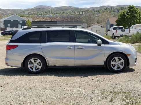 Used 2018 Honda Odyssey EX-L image 5