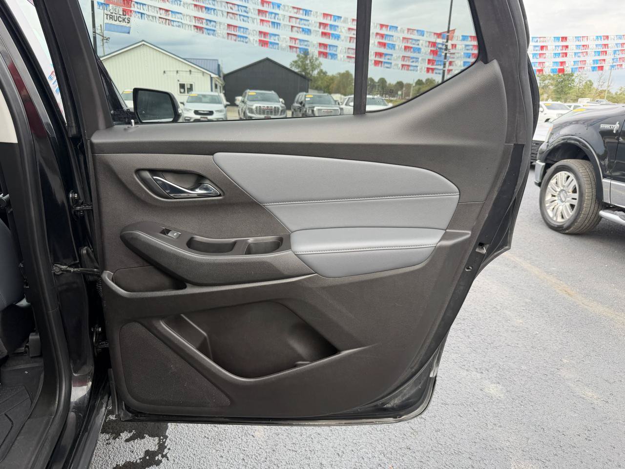 Used 2019 Chevrolet Traverse LT w/ LT Premium Package FWD image 21