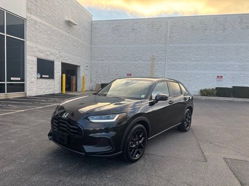 Certified 2024 Honda HR-V Sport image 9