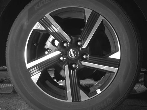 Used 2025 Nissan Sentra SV FWD image 15