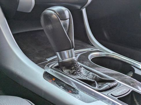 Used 2020 Acura TLX image 14