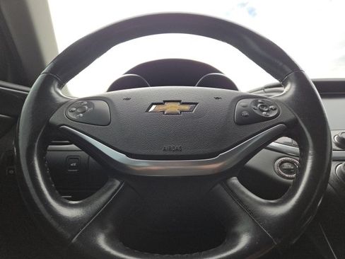Used 2018 Chevrolet Impala LT FWD image 13