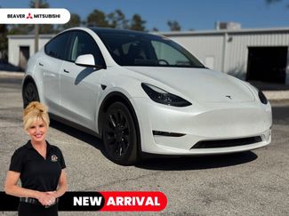 Used 2022 Tesla Model Y Long Range video 1