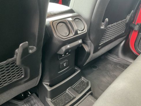 Used 2024 Jeep Wrangler Unlimited Rubicon 4xe image 20