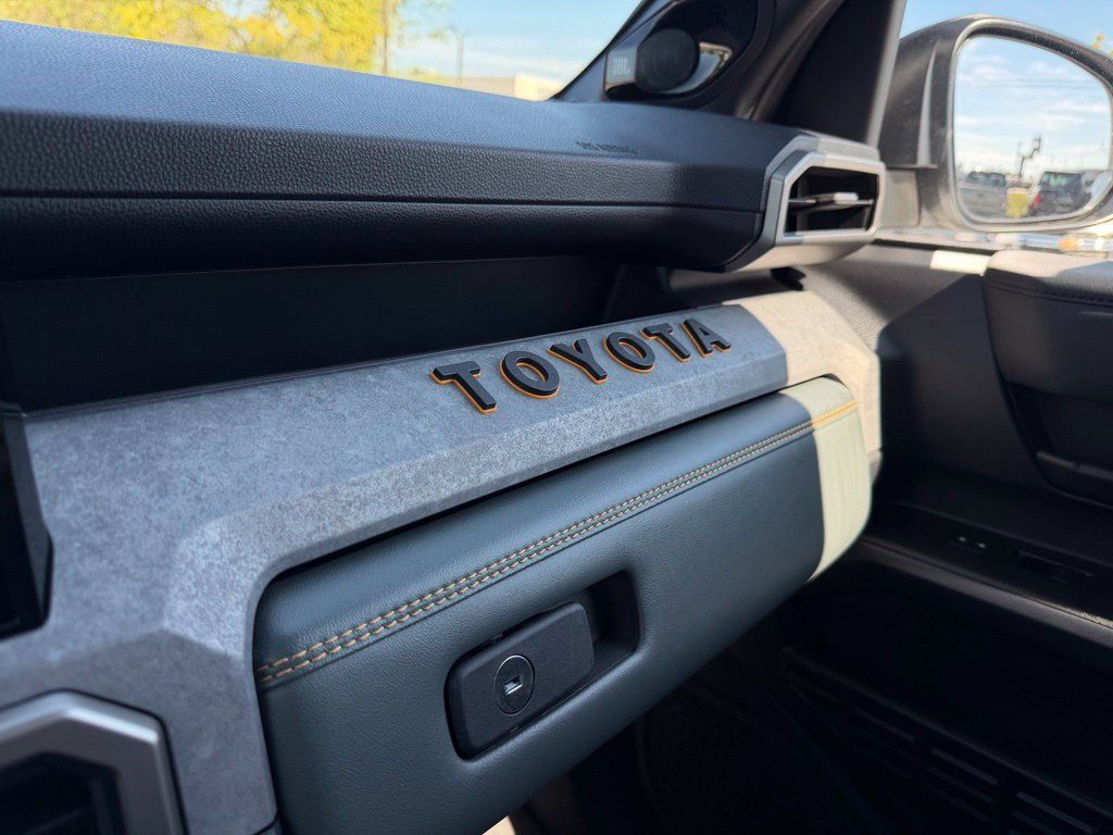 Used 2025 Toyota 4Runner Trailhunter AWD/4WD image 39