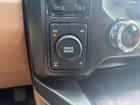 Used 2023 Ford F350 Lariat w/ Tow Technology Package AWD/4WD image 38