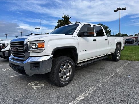 Used 2016 GMC Sierra 3500 4x4 Crew Cab w/ Sierra Convenience Package image 2