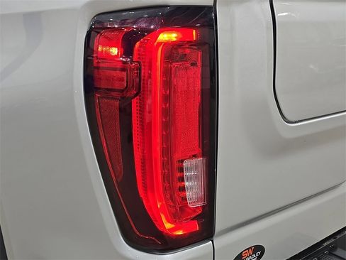 Used 2019 GMC Sierra 1500 SLT image 34