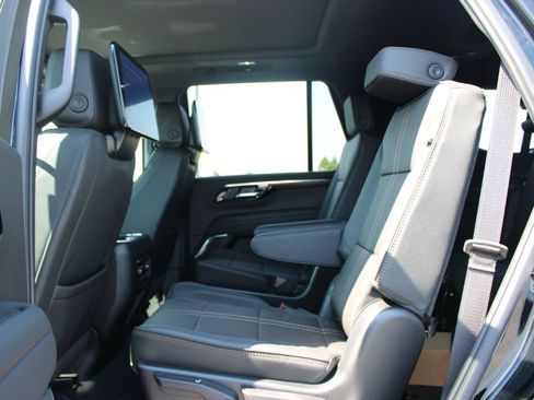 New 2026 Chevrolet Tahoe High Country AWD/4WD image 28