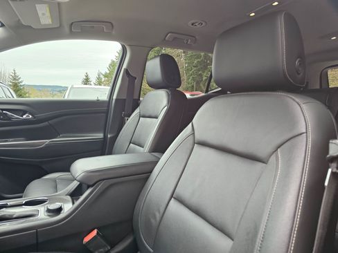 Used 2019 GMC Acadia SLT w/ LPO, Cargo Package AWD/4WD image 20