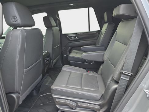 Used 2024 Chevrolet Tahoe Z71 w/ Luxury Package AWD/4WD image 18