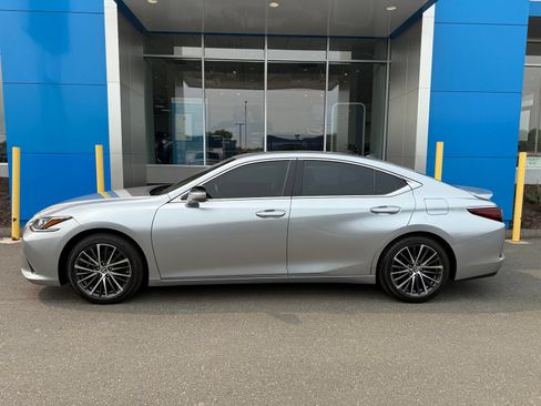 Used 2022 Lexus ES 350 w/ Premium Package FWD image 12