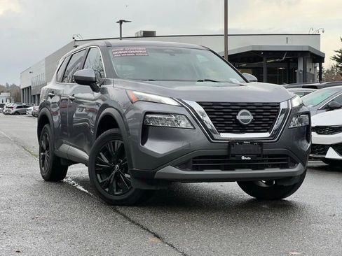 Used 2023 Nissan Rogue SV image 1
