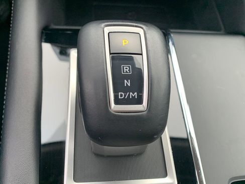 Used 2024 Mitsubishi Outlander SE image 14