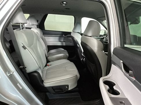 Used 2024 Hyundai Palisade SEL FWD image 33