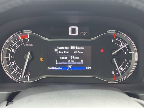 Used 2018 Honda Pilot Touring image 11