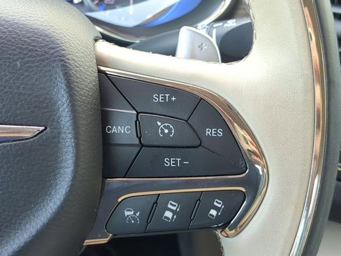 Used 2015 Chrysler 200 C w/ Navigation & Sound Group I image 31