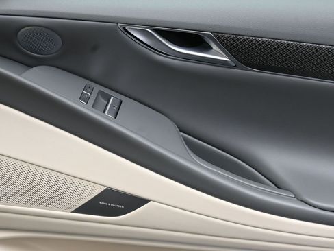 Used 2025 Genesis G80 3.5T Sport Prestige image 11