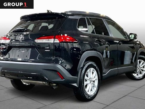 Used 2022 Toyota Corolla Cross LE w/ Moonroof Package image 12