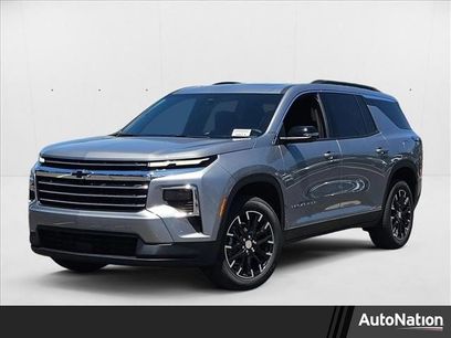 New 2025 Chevrolet Traverse LT w/ Sun and Wheel Package