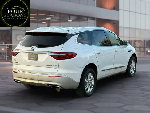 Used 2018 Buick Enclave Essence FWD image 3