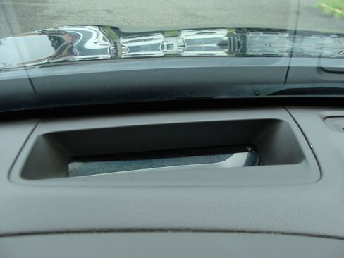 Used 2017 Genesis G80 3.8 w/ Option Group 03 image 25