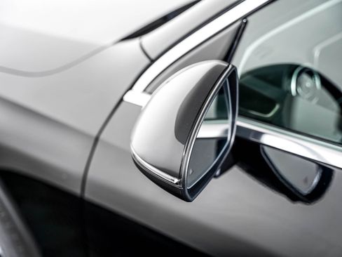 Certified 2025 Mercedes-Benz GLC 350e 4MATIC image 22