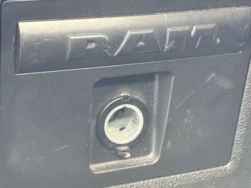 Used 2015 RAM 1500 Big Horn AWD/4WD image 29