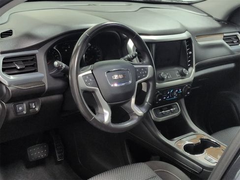 Used 2020 GMC Acadia SLE image 10