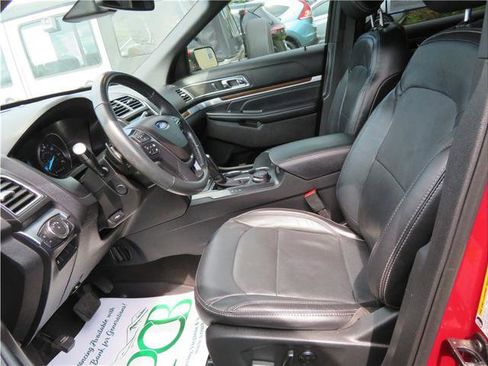 Used 2017 Ford Explorer Limited w/ Equipment Group 303A AWD/4WD image 4