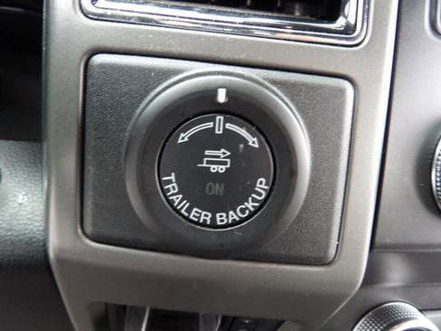 Certified 2020 Ford Expedition XLT w/ Equipment Group 202A image 18