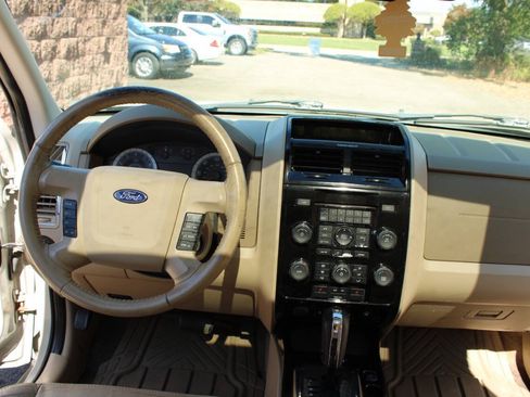 Used 2009 Ford Escape Limited FWD image 27