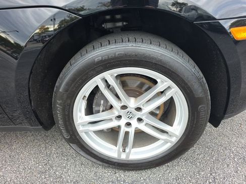 Used 2022 Porsche Macan image 9