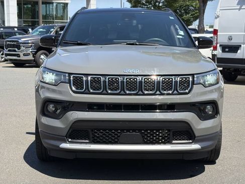 Used 2024 Jeep Compass Limited AWD/4WD image 16