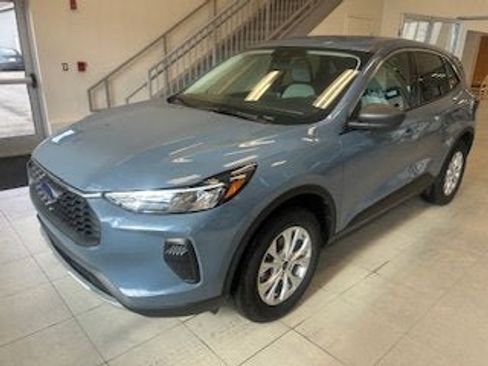Used 2024 Ford Escape Active image 2