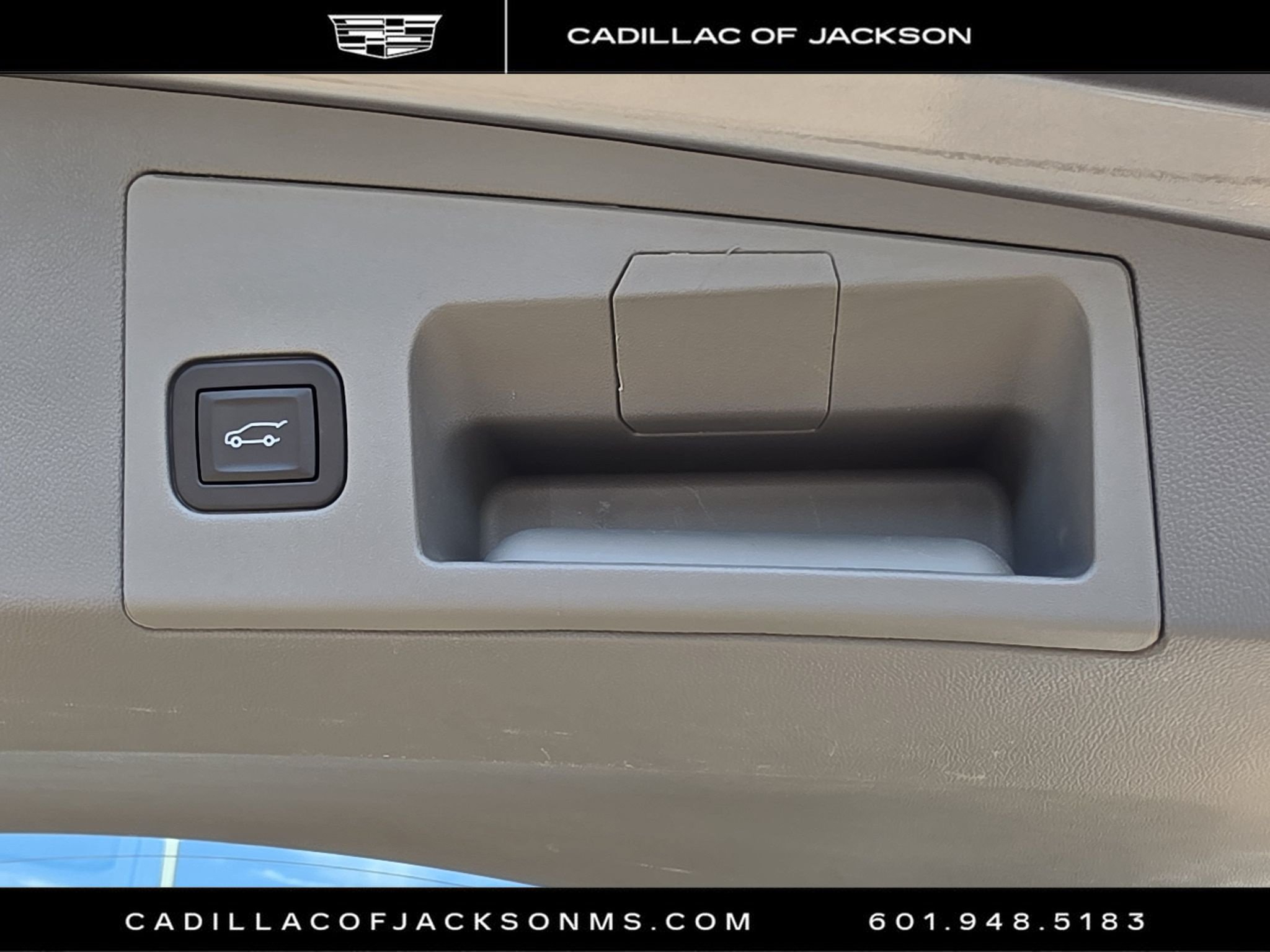 Certified 2025 Cadillac XT5 Premium Luxury FWD image 24