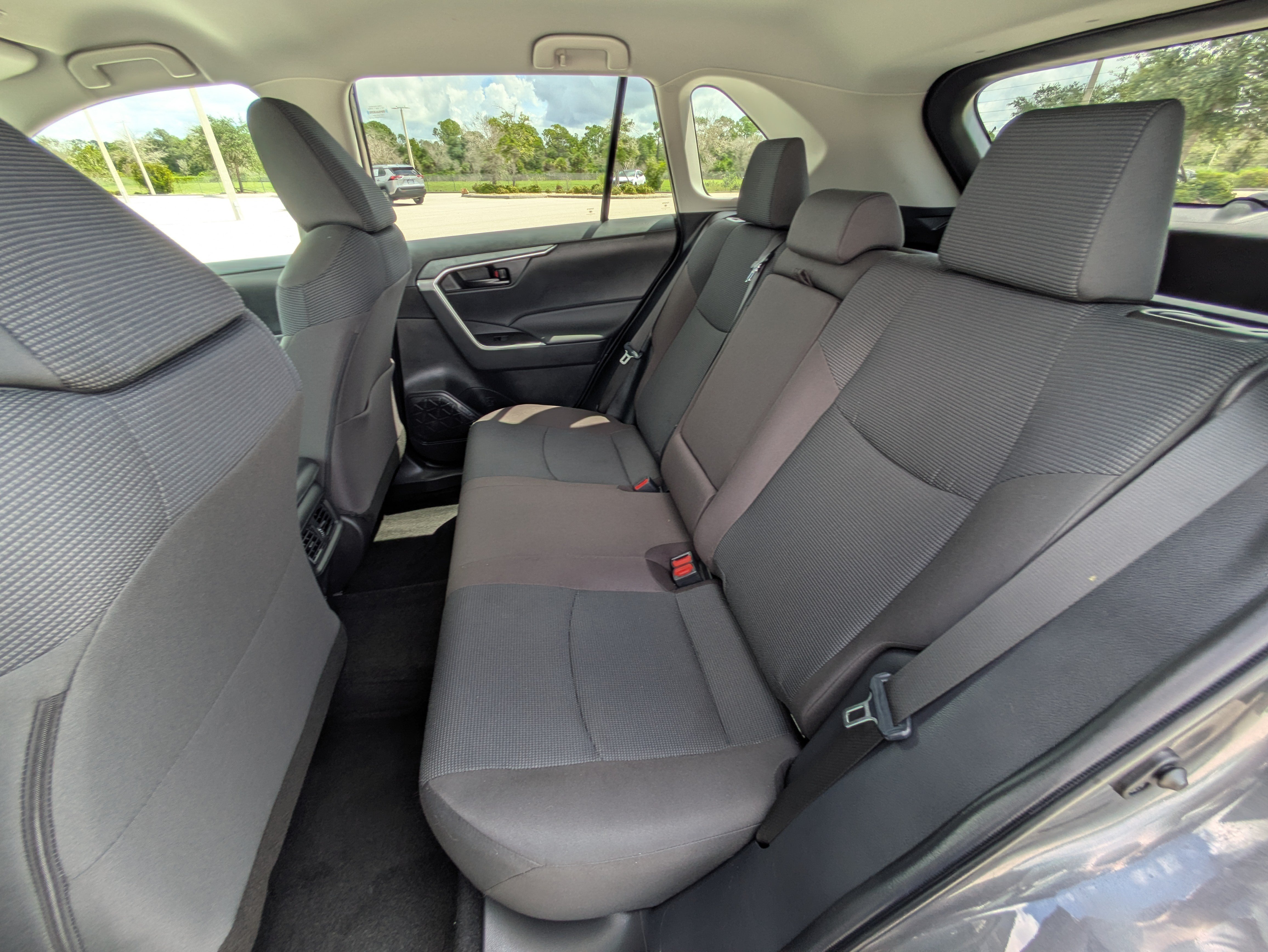 Used 2024 Toyota RAV4 LE FWD image 14