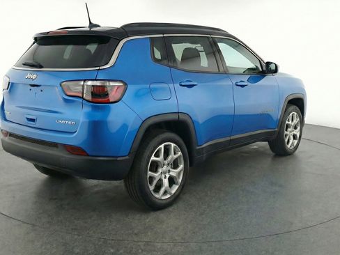 Used 2025 Jeep Compass Limited AWD/4WD image 9