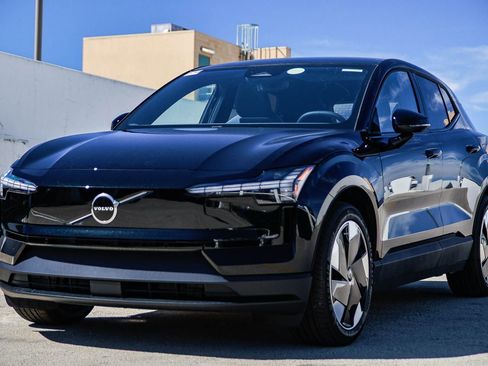 New 2026 Volvo EX30 Plus w/ Protection Package Premier AWD/4WD image 3