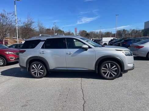 Certified 2025 Nissan Pathfinder Platinum w/ Cargo Package image 3