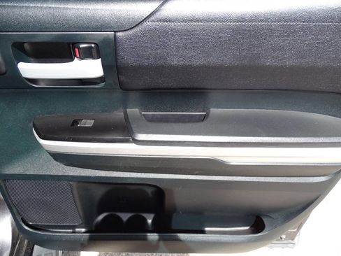 Used 2017 Toyota Tundra SR5 image 38