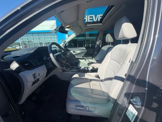 Used 2022 Honda Pilot Black Edition image 3