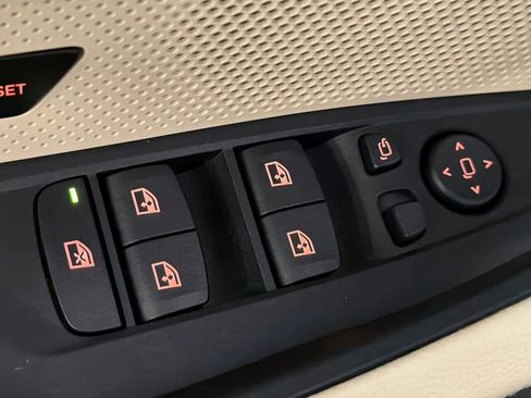 Used 2023 BMW i4 eDrive35 image 13