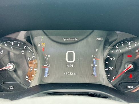 Used 2025 Jeep Compass Trailhawk w/ Trailer Tow Group AWD/4WD image 12