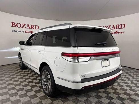 Used 2022 Lincoln Navigator Reserve AWD/4WD image 6