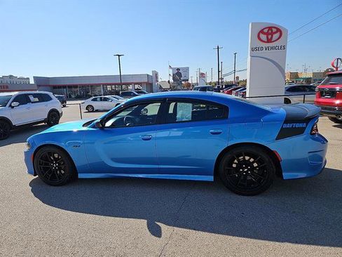 Used 2023 Dodge Charger Scat Pack w/ Daytona Edition Group image 2