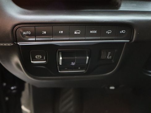 Used 2023 Cadillac Escalade Sport Platinum w/ LPO, ONYX Package AWD/4WD image 24